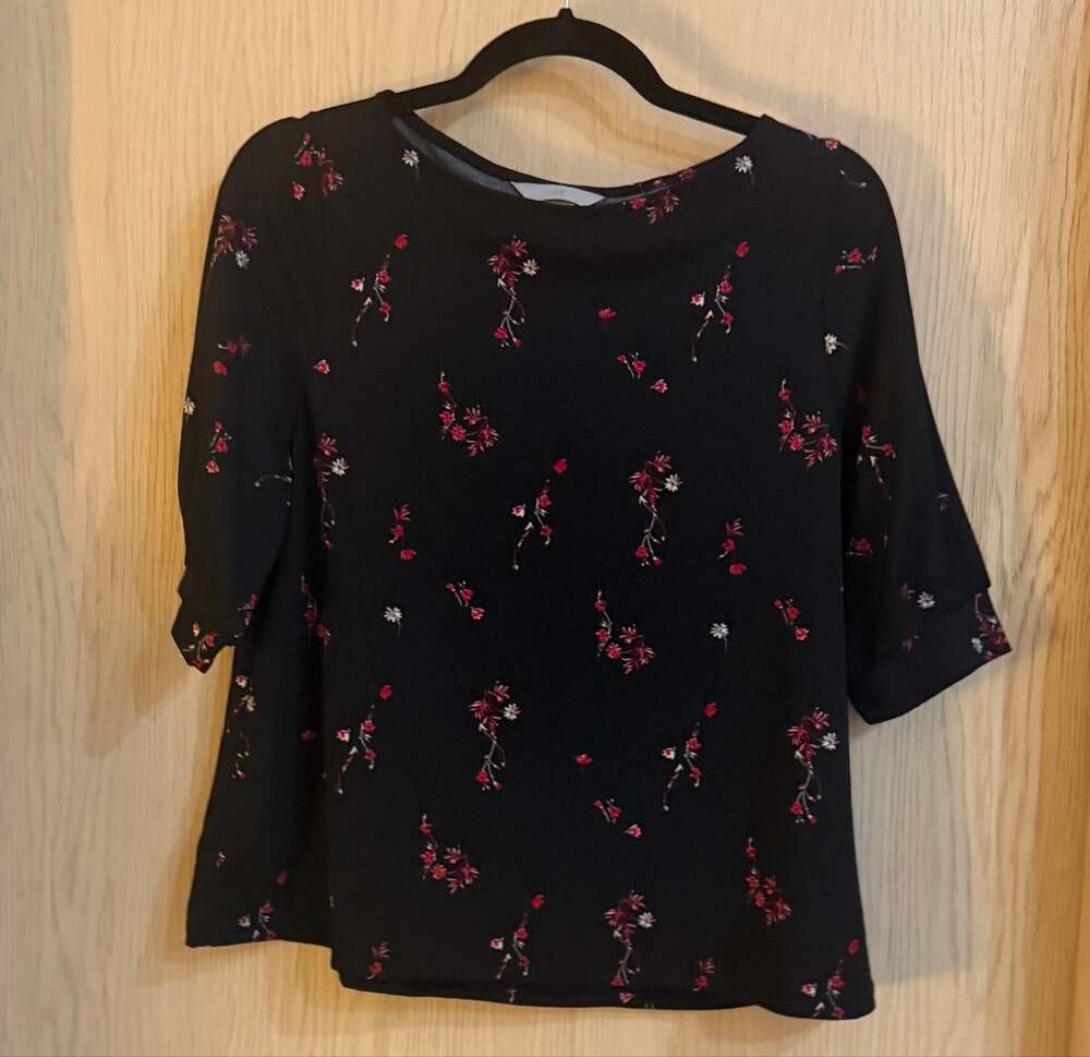 H&M Black Burgundy Floral Print Blouse Women's Medium 3/4 Sleeve Boho